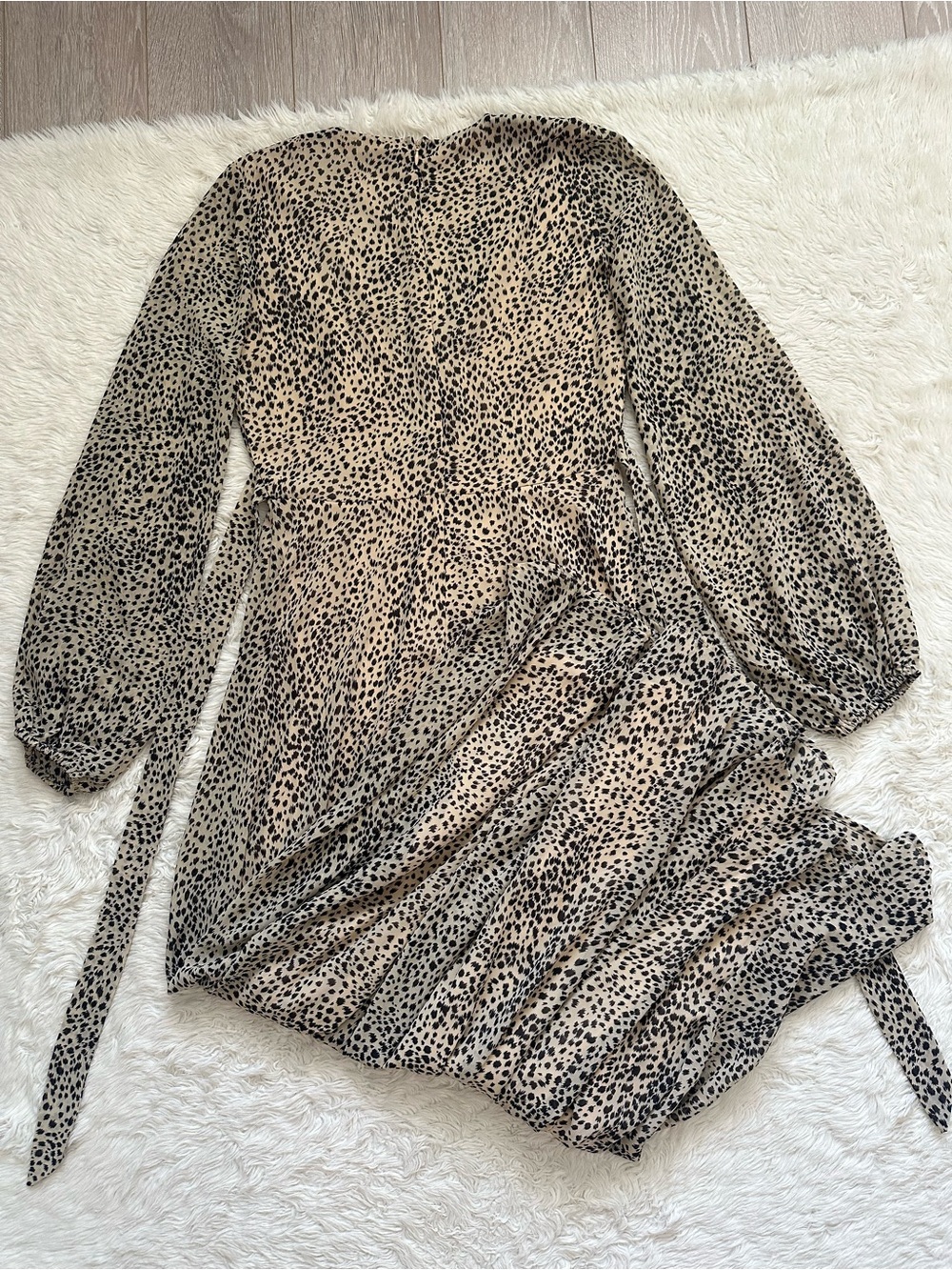 Baltic Born Dress Cha Cha Print Maxi Leopard Cheetah Long Sleeve V-neck Sz M - Picture 3 of 15